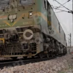 Train on track - Log, colour and B&W