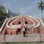 Jantar Mantar - Log, colour and B&W