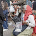 Old Woman Selling Pen - Log, colour and B&W